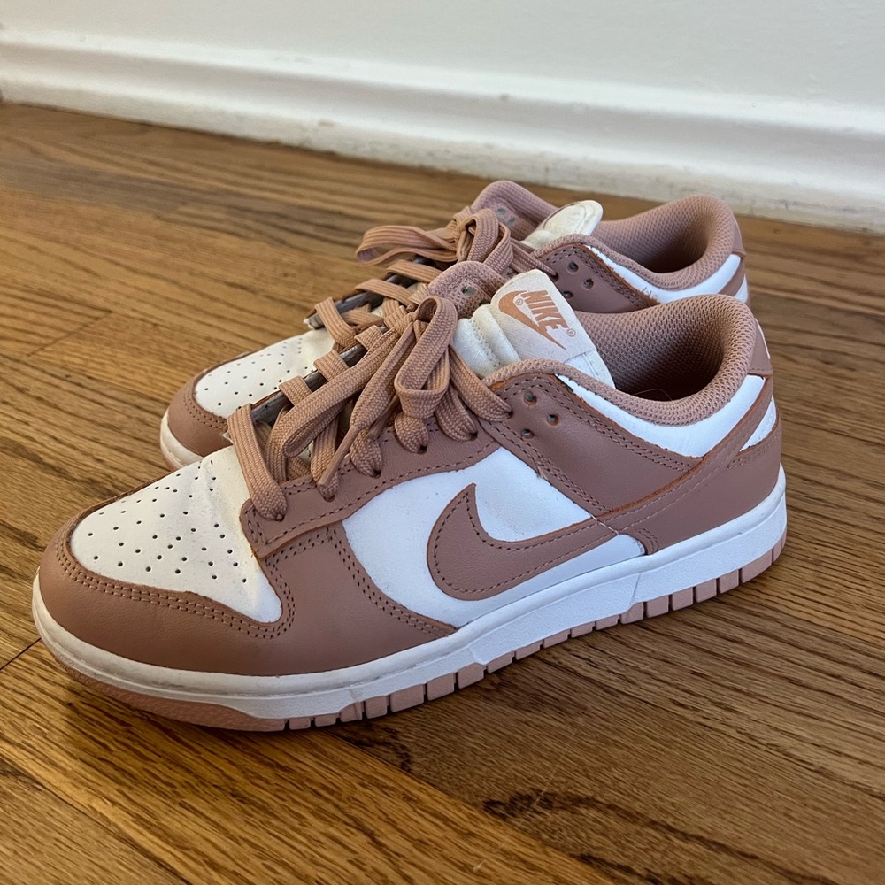 Size 7 Nike dunks- only worn twice!